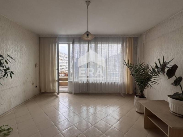 Тристаен апартамент в Варна, Гранд Мол Варна - 68 кв.м за 1013 €/кв.м - Снимка #1