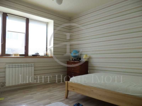 Етаж от къща в Пловдив, Център - 200 кв.м за 829 €/кв.м - Снимка #1