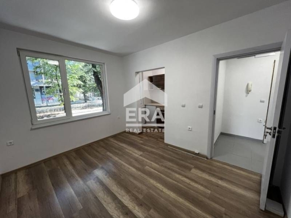 Дава се под наем Офис в Варна, Център - 62 кв.м за 548.25 € - Снимка #1