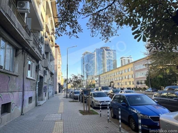 Дава се под наем Едностаен апартамент в София, Център - 31 кв.м за 498.27 € - Снимка #1