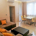 Дава се под наем Тристаен апартамент в София, Витоша - 85 кв.м за 847.62 € - Снимка #1