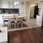 Дава се под наем Тристаен апартамент в Бургас, Лазур - 100 кв.м за 765 € - Снимка #1