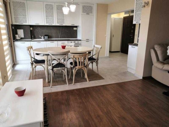 Дава се под наем Тристаен апартамент в Бургас, Лазур - 100 кв.м за 765 € - Снимка #1