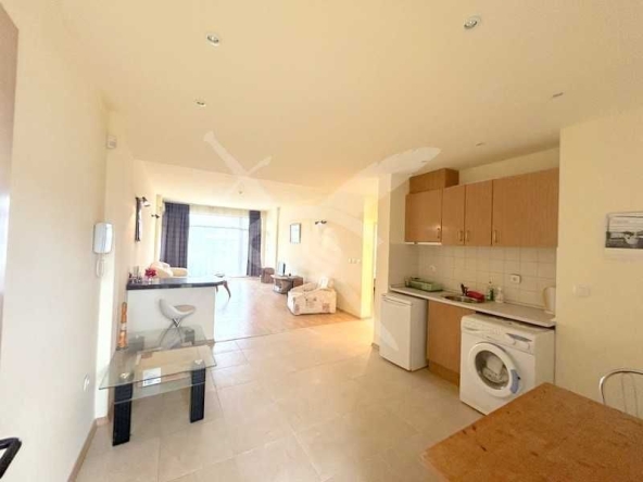 Двустаен апартамент в к.к. Слънчев бряг - 99 кв.м за 1122 €/кв.м - Снимка #1