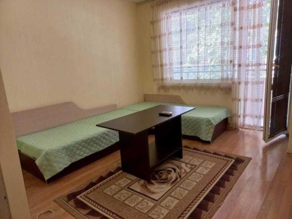 Дава се под наем Едностаен апартамент в Бургас, Център - 37 кв.м за 298.86 € - Снимка #1