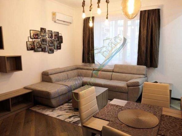 Дава се под наем Тристаен апартамент в Бургас, Център - 100 кв.м за 765 € - Снимка #1