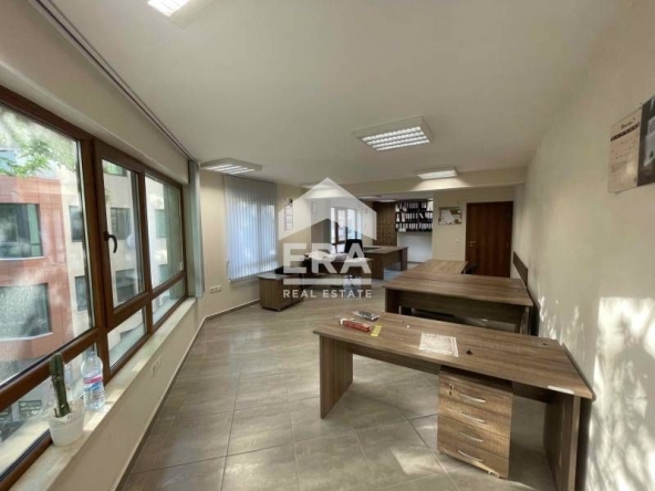 Офис в Варна, Базар Левски - 78 кв.м за 1439 €/кв.м - Снимка #1
