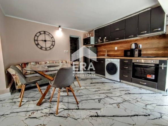 Дава се под наем Едностаен апартамент в Велико Търново, Център - 40 кв.м за 359.04 € - Снимка #1