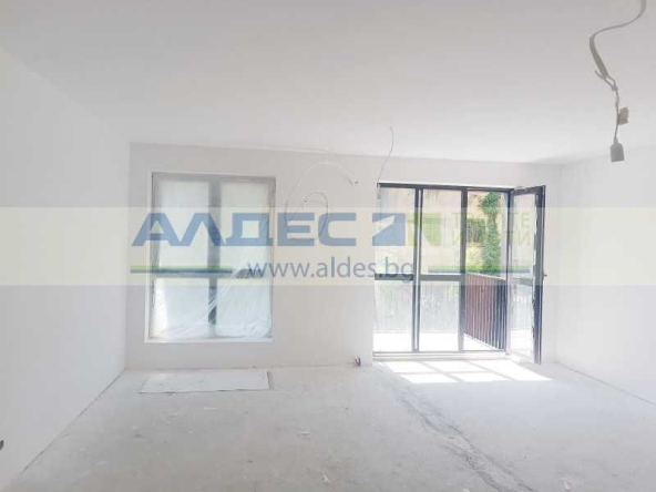 Тристаен апартамент в София, Красно село - 145 кв.м за 1314 €/кв.м - Снимка #1