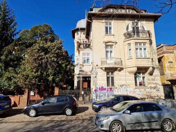Многостаен апартамент в София, Център - 144 кв.м за 3820 €/кв.м - Снимка #1
