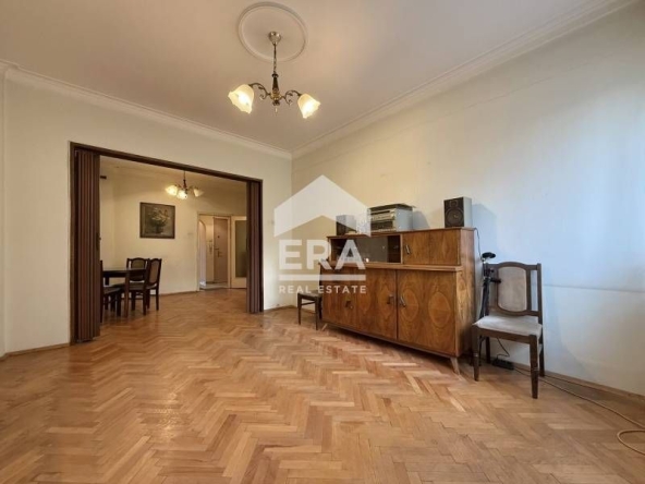 Многостаен апартамент в София, Център - 124 кв.м за 2242 €/кв.м - Снимка #1