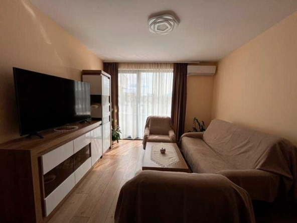 Дава се под наем Тристаен апартамент в София, Дървеница - 94 кв.м за 650 € - Снимка #1