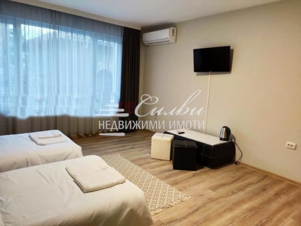 Заведение в Шумен, Център - 730 кв.м за 248 €/кв.м - Снимка #1