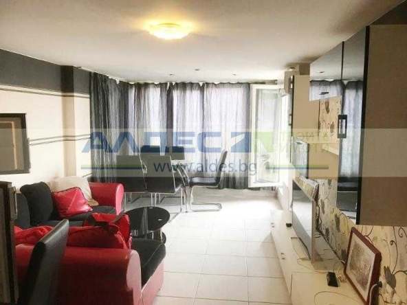 Дава се под наем Тристаен апартамент в София, Зона Б-19 - 101 кв.м за 648.21 € - Снимка #1