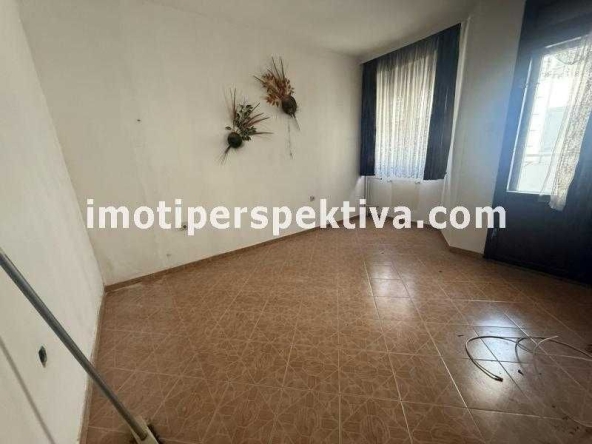 Тристаен апартамент в Пловдив, Център - 90 кв.м за 958 €/кв.м - Снимка #1