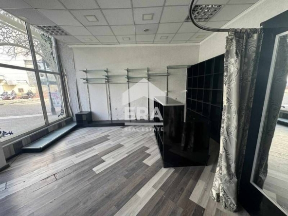 Магазин в Хасково, Център - 70 кв.м за 1118 €/кв.м - Снимка #1
