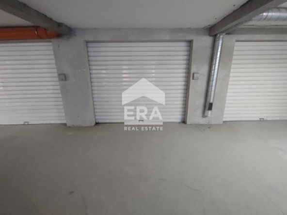 Гараж / Паркомясто в Варна, Бриз - 22 кв.м за 811 €/кв.м - Снимка #1