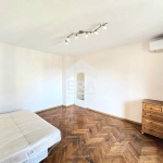 Дава се под наем Тристаен апартамент в Варна, Цветен квартал - 64 кв.м за 418.71 € - Снимка #1