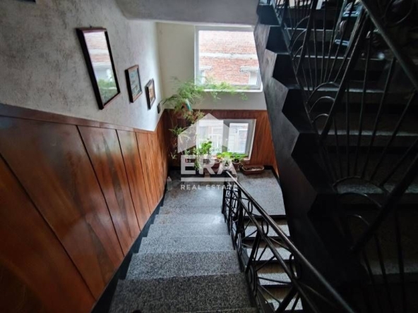 Многостаен апартамент в Хасково, Република - 144 кв.м за 400 €/кв.м - Снимка #1