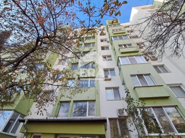 Тристаен апартамент в Варна, Възраждане 1 - 90 кв.м за 918 €/кв.м - Снимка #1