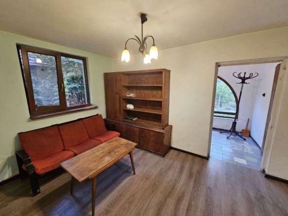 Дава се под наем Етаж от къща в София, Овча купел - 50 кв.м за 298.86 € - Снимка #1