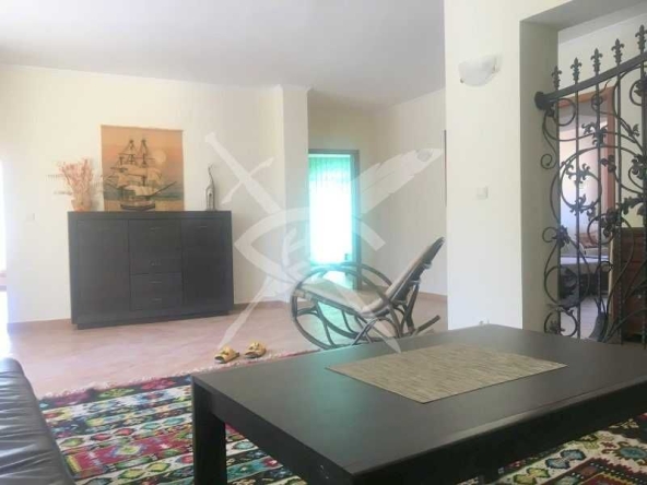 Тристаен апартамент в к.к. Елените - 230 кв.м за 299 €/кв.м - Снимка #1