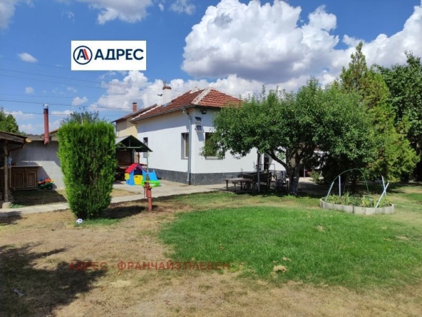 Къща в с. Ясен, Област Плевен - 87 кв.м за 1583 €/кв.м - Снимка #1