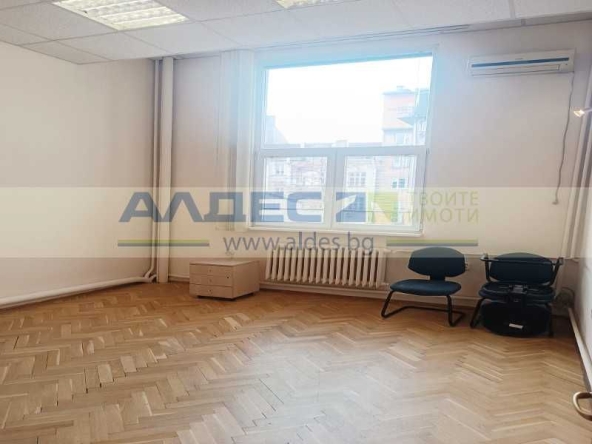 Офис в София, Център - 33 кв.м за 1513 €/кв.м - Снимка #1