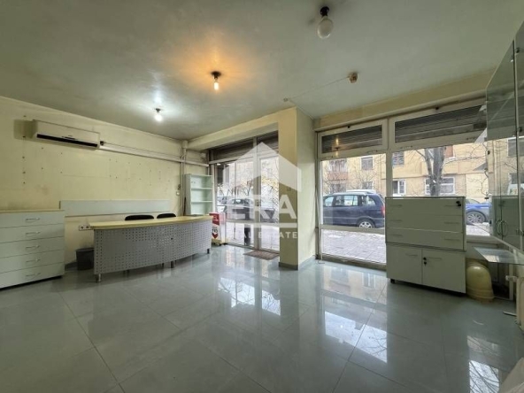 Дава се под наем Магазин в София, Лагера - 67 кв.м за 348.84 € - Снимка #1