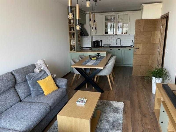 Дава се под наем Двустаен апартамент в София, Банишора - 75 кв.м за 418.71 € - Снимка #1