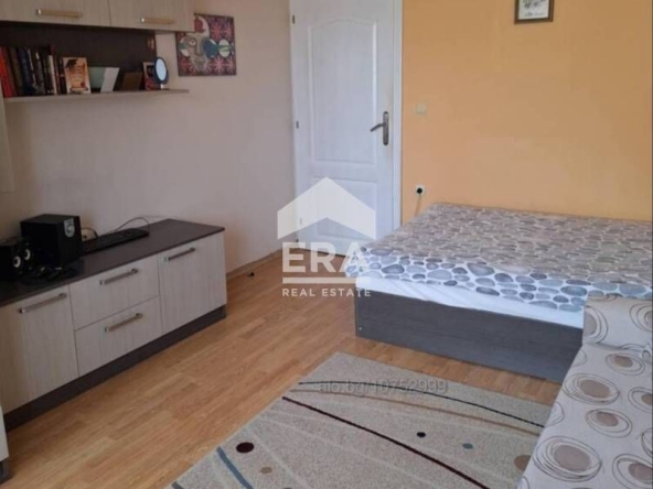 Тристаен апартамент в Хасково, Дружба 1 - 96 кв.м за 675 €/кв.м - Снимка #1