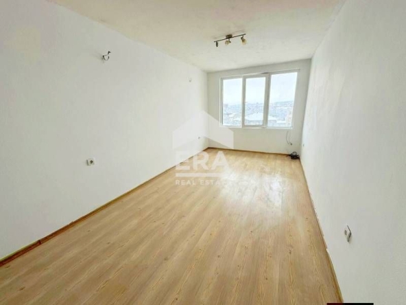 Тристаен апартамент в Хасково, Център - 93 кв.м за 516 €/кв.м - Снимка #1