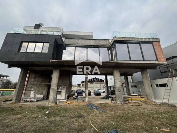 Къща в Хасково, Тракийски - 300 кв.м за 680 €/кв.м - Снимка #1