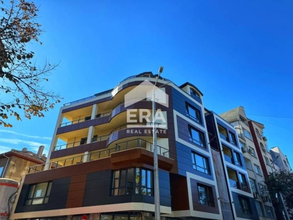 Тристаен апартамент в Хасково, Училищни - 112 кв.м за 612 €/кв.м - Снимка #1