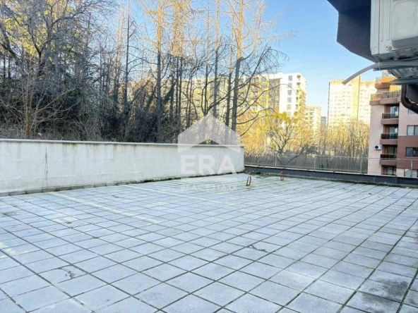 Дава се под наем Гараж / Паркомясто в Варна, Младост 2 - 12 кв.м за 54.57 € - Снимка #1