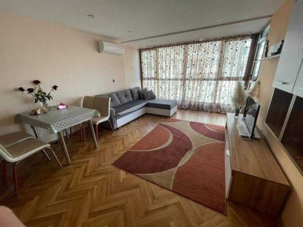 Дава се под наем Двустаен апартамент в Бургас, Център - 60 кв.м за 459 € - Снимка #1