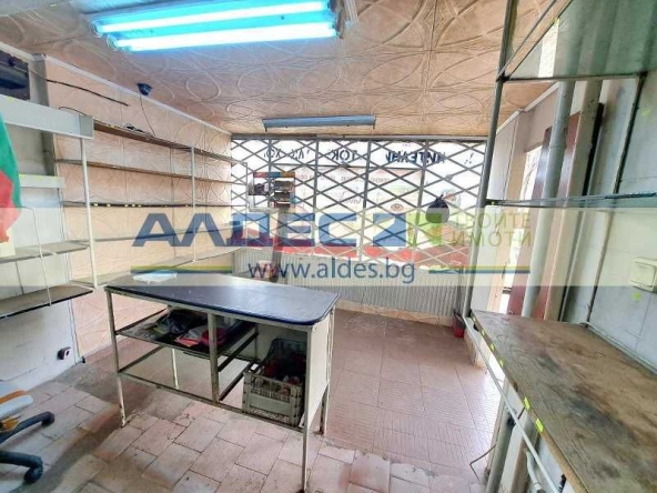 Дава се под наем Магазин в София, Банишора - 14 кв.м за 174.42 € - Снимка #1