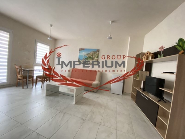 Дава се под наем Тристаен апартамент в Варна, Бриз - 65 кв.м за 448.8 € - Снимка #1