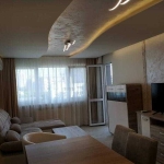 Дава се под наем Тристаен апартамент в Бургас, Изгрев - 96 кв.м за 612 € - Снимка #1