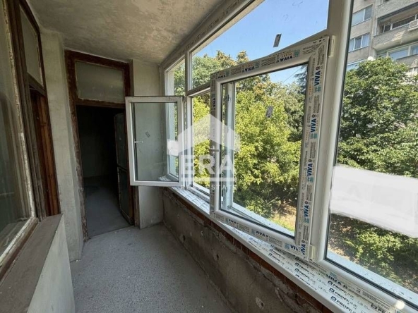Тристаен апартамент в Хасково, Дружба 1 - 100 кв.м за 561 €/кв.м - Снимка #1