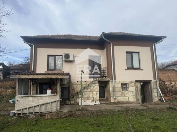 Къща в с. Червена вода, Област Русе - 67 кв.м за 1104 €/кв.м - Снимка #1