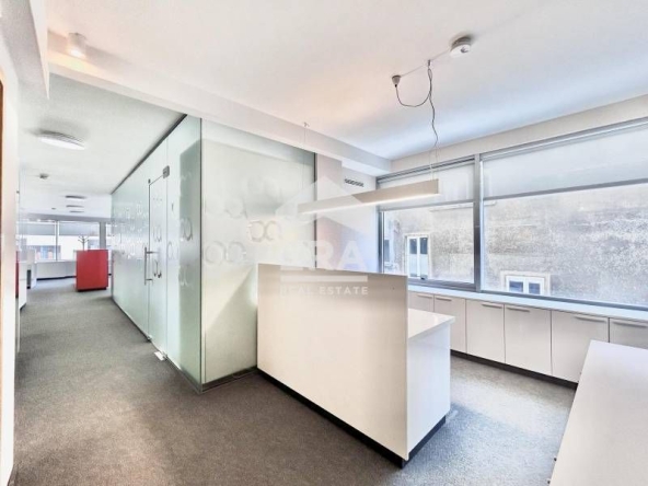 Дава се под наем Офис в София, Център - 135 кв.м за 3500 € - Снимка #1