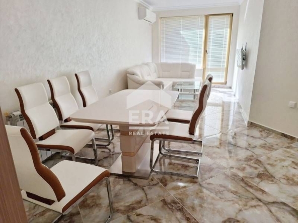 Тристаен апартамент в Поморие - 120 кв.м за 1046 €/кв.м - Снимка #1