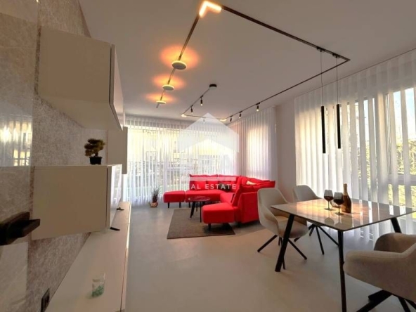 Дава се под наем Двустаен апартамент в к.к. Св.Св. Константин и Елена - 70 кв.м за 747.66 € - Снимка #1