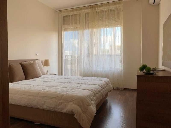 Дава се под наем Двустаен апартамент в София, Витоша - 72 кв.м за 423.81 € - Снимка #1