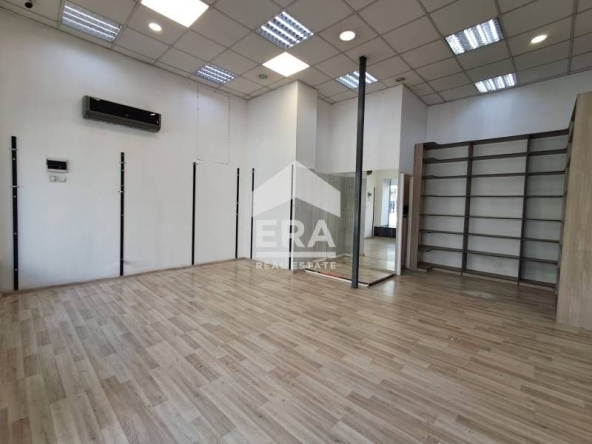 Дава се под наем Магазин в Варна, Център - 50 кв.м за 997.05 € - Снимка #1