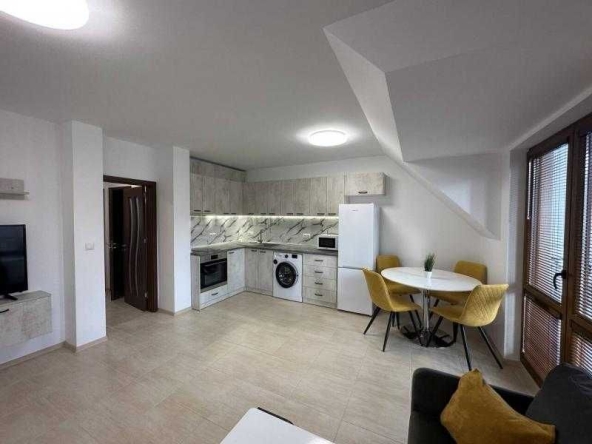 Дава се под наем Двустаен апартамент в Бургас, Лазур - 80 кв.м за 648.21 € - Снимка #1