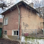 Къща в Плевен, 9-ти квартал - 100 кв.м за 434 €/кв.м - Снимка #1