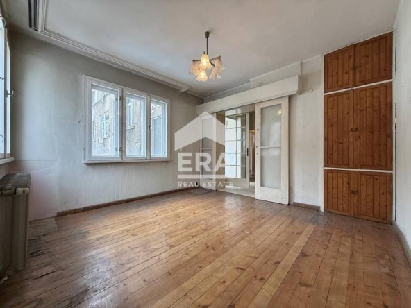 Многостаен апартамент в София, Център - 123 кв.м за 2263 €/кв.м - Снимка #1
