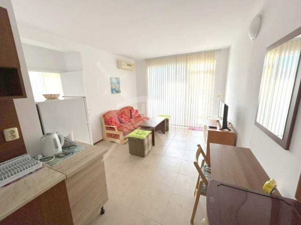 Двустаен апартамент в к.к. Слънчев бряг - 51 кв.м за 589 €/кв.м - Снимка #1
